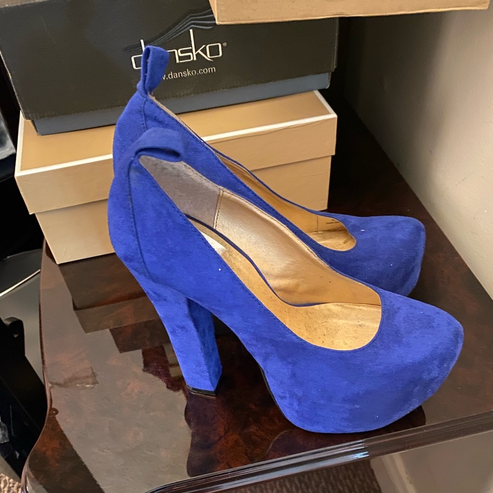 Blue heels size 9